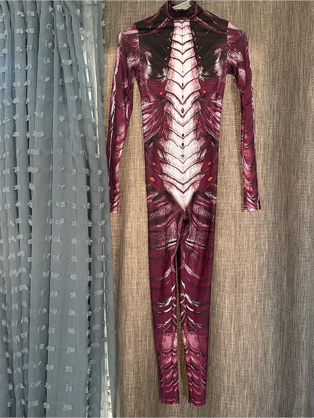 Candy Catz women’s Magenta Dragon Costume
Size Small